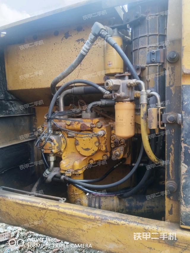 液壓泵室（大件艙室）