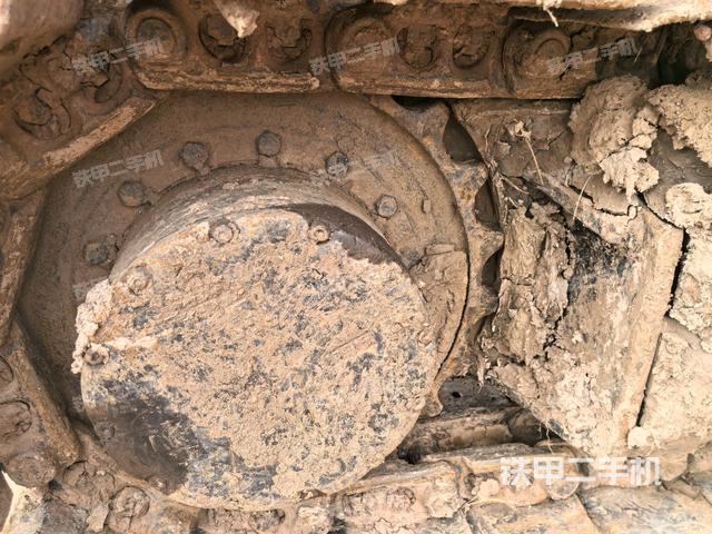 右驅(qū)動輪（行走機(jī)構(gòu)）