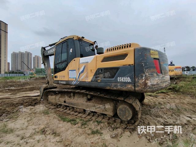 左后45（整機外觀）