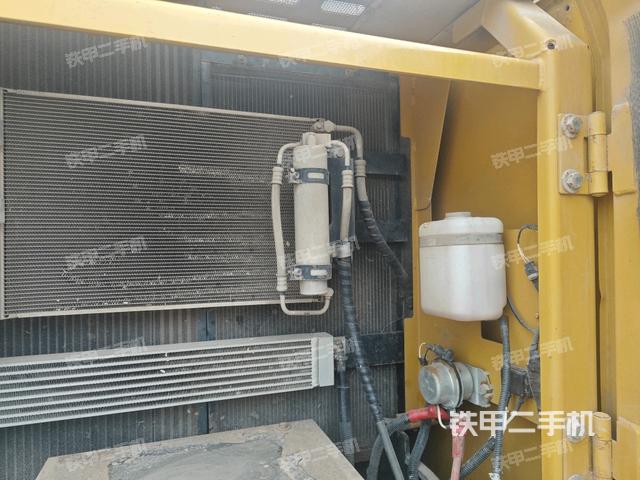 散熱器正面（大件艙室）