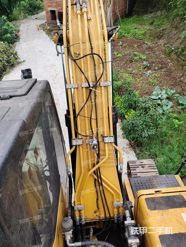 大臂背部俯視（工作和回轉(zhuǎn)裝置）