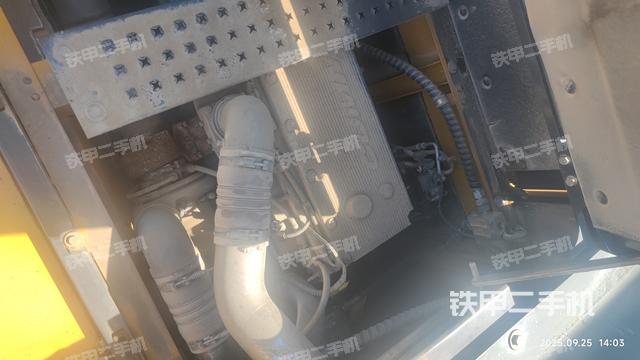 发动机整体俯视（整机外观）