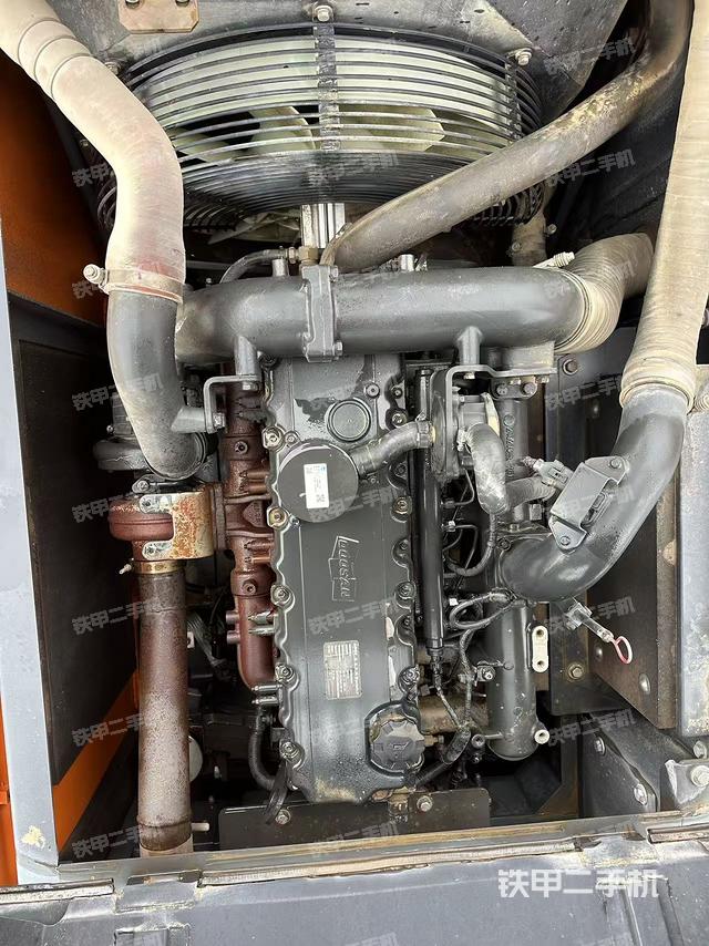 發(fā)動機(jī)整體俯視（整機(jī)外觀）