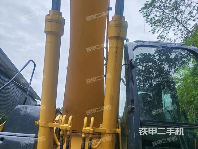 大臂油缸整體?豎拍（工作和回轉(zhuǎn)裝置）