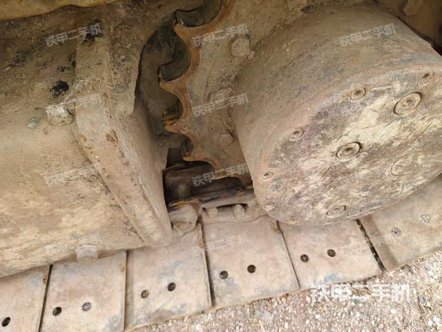 單側(cè)履帶整體（整機(jī)外觀）