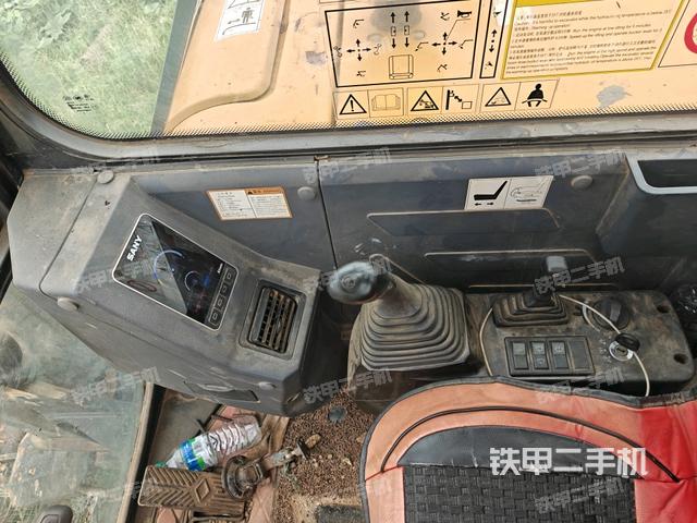 座椅左側(cè)控制臺/音響/含左手柄（駕駛室部分）