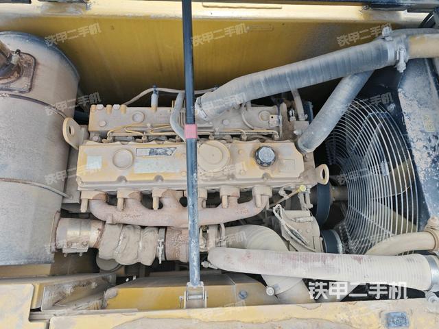 氣門室蓋螺絲特寫（上車部件）