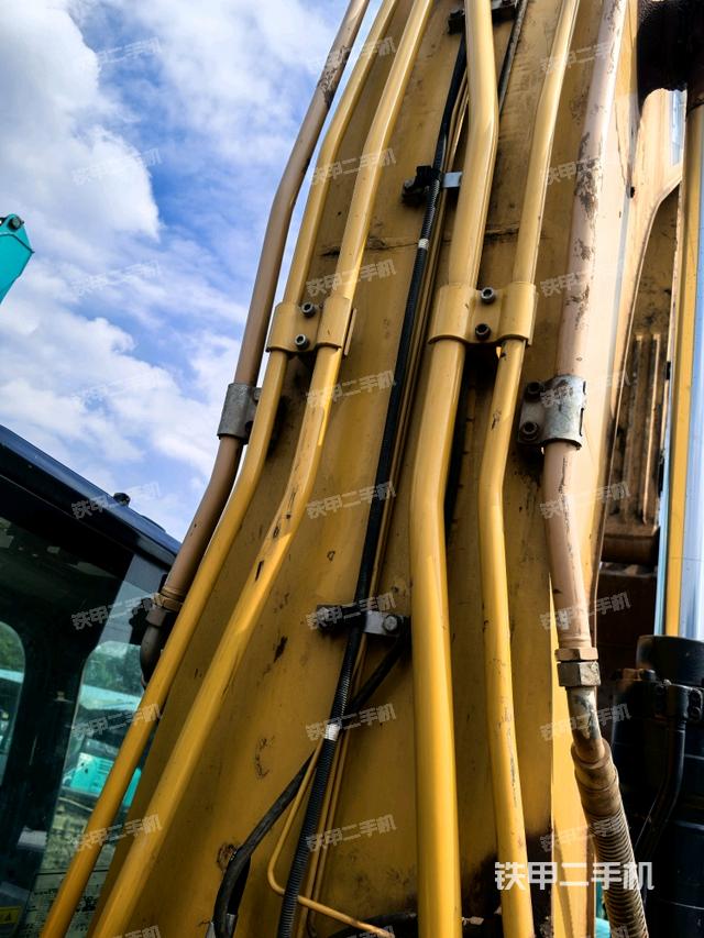 大臂背部俯視（工作和回轉(zhuǎn)裝置）