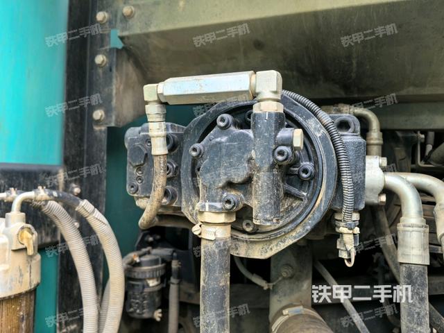 液壓泵斜45?左（大件艙室）