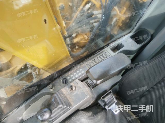 座椅后部（駕駛室部分）