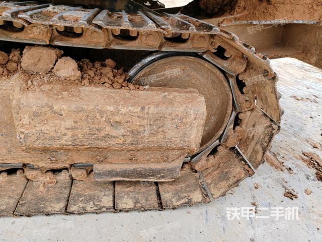 右側(cè)履帶整體?（行走機(jī)構(gòu)）