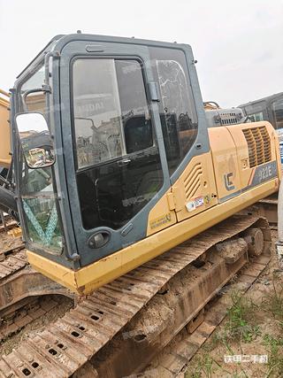 柳工CLG920E挖掘机实拍图片