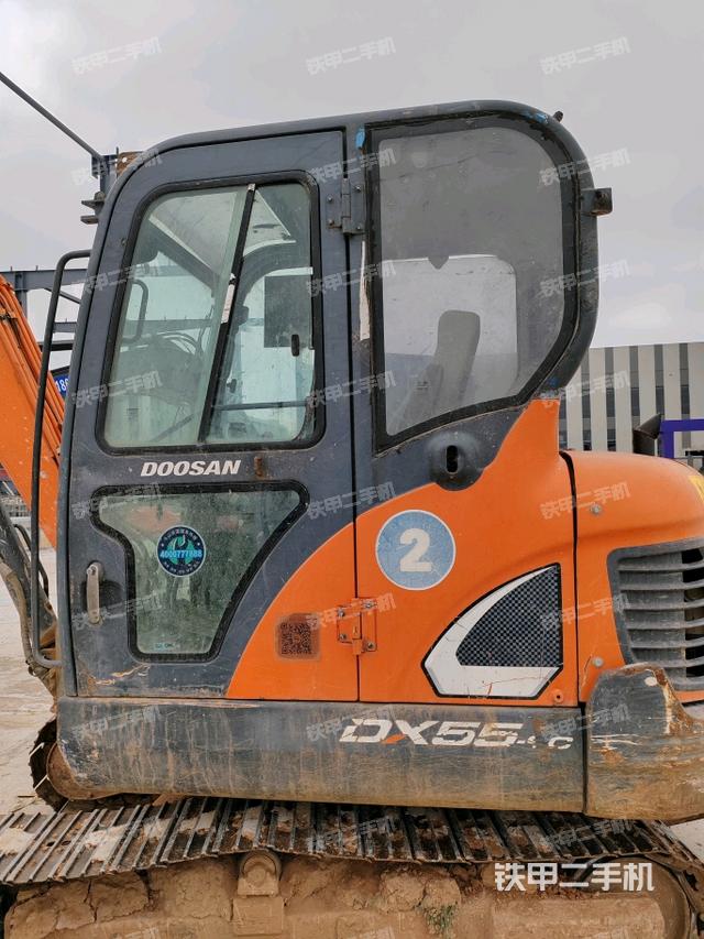 ?駕駛室正側(cè)（駕駛室部分）