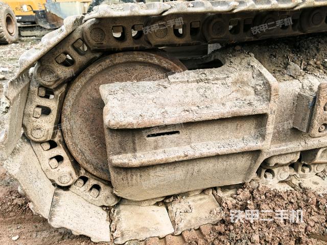 左驅(qū)動(dòng)輪（行走機(jī)構(gòu)）