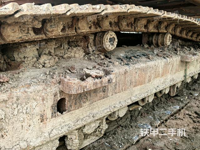 右側(cè)履帶整體（行走機(jī)構(gòu)）