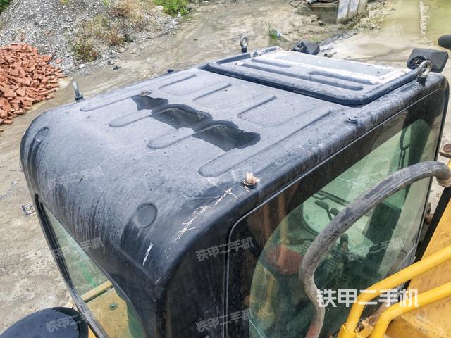 駕駛室頂部俯視（上車部件）