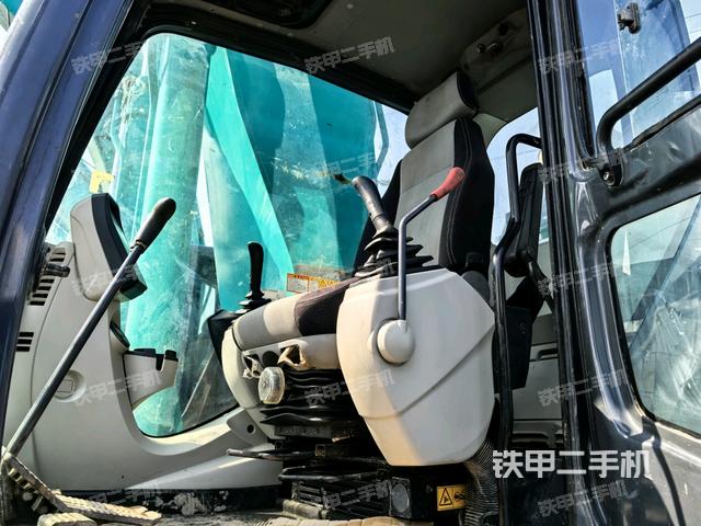 驾驶室正侧（驾驶室部分）