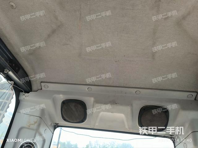 后窗玻璃角標（駕駛室部分）