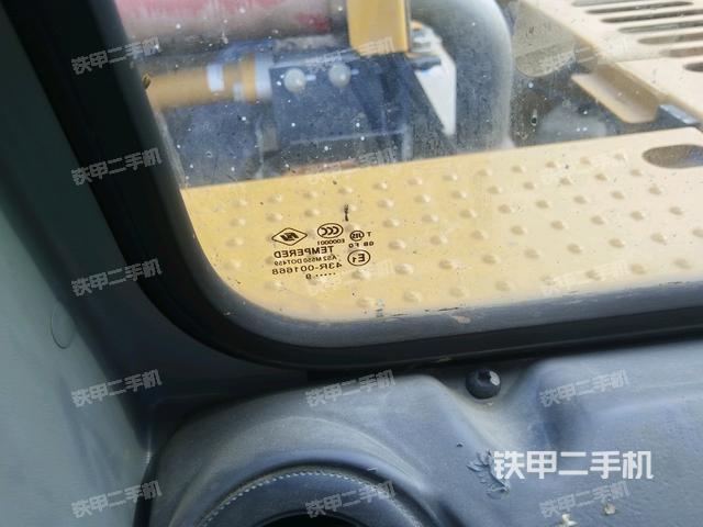 駕駛室左前45度（駕駛室部分）