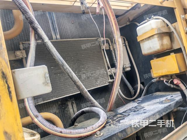 散熱器正面（大件艙室）