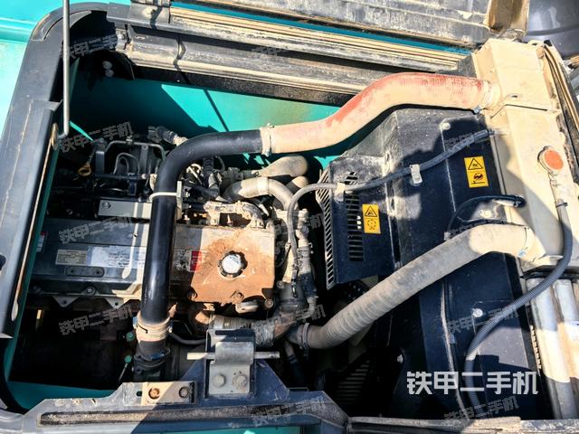 发动机室（上车部件）