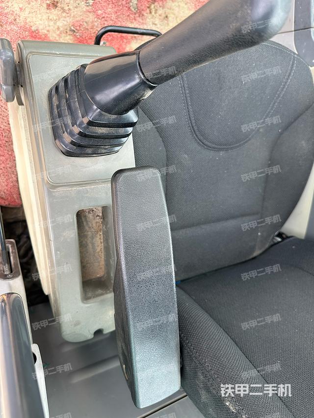 驾驶室整体（整机外观）