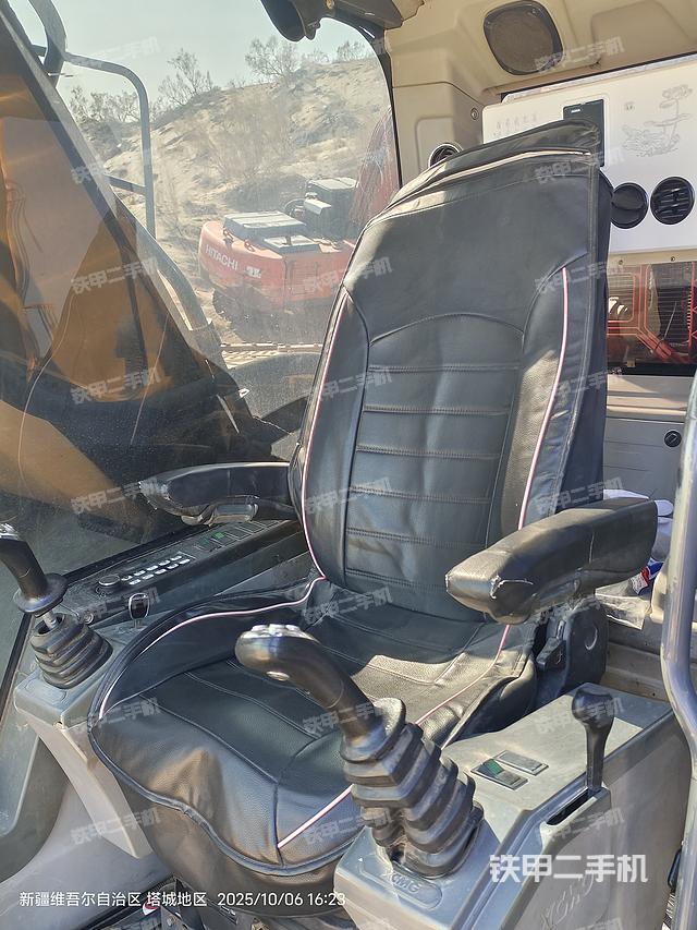 驾驶室整体（整机外观）