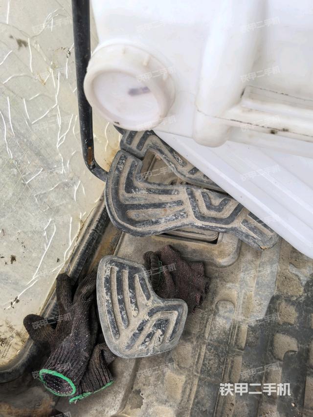 座椅后部（駕駛室部分）