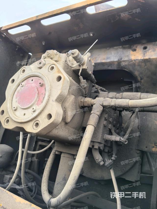 液壓泵斜45?左（大件艙室）