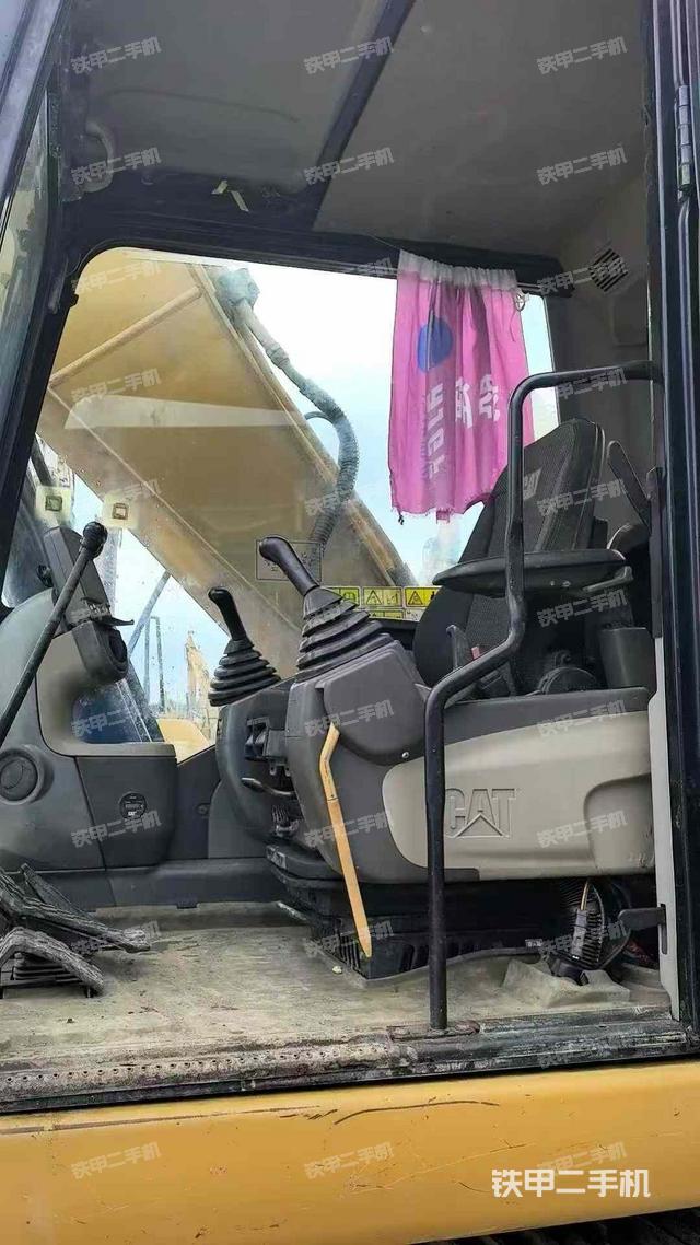 驾驶室整体（整机外观）