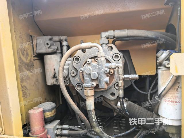 液壓泵斜45?左（大件艙室）