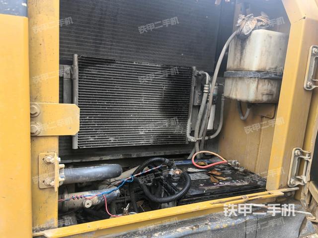 散熱器正面（大件艙室）