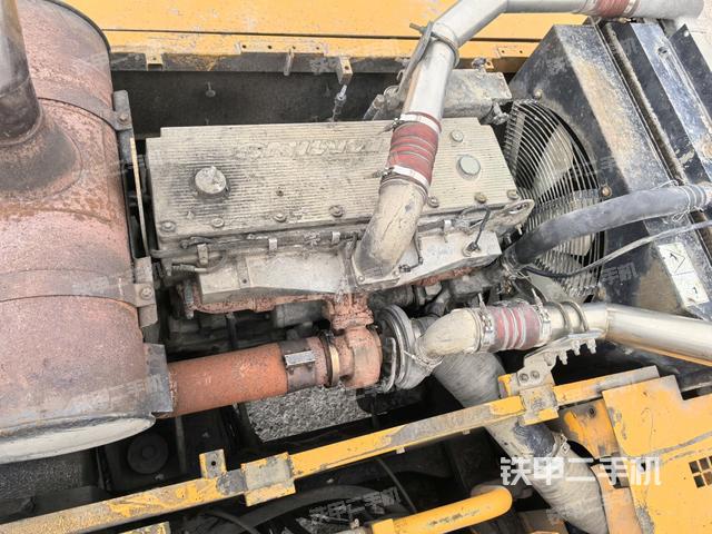 發(fā)動(dòng)機(jī)室（上車部件）