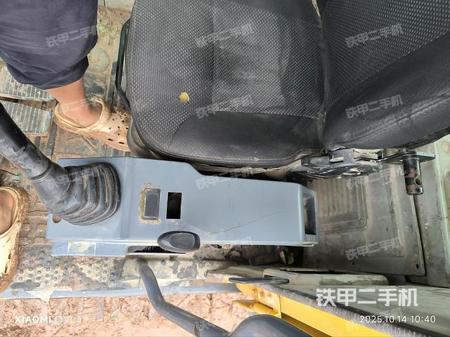 座椅左側控制臺/音響/含左手柄（駕駛室部分）