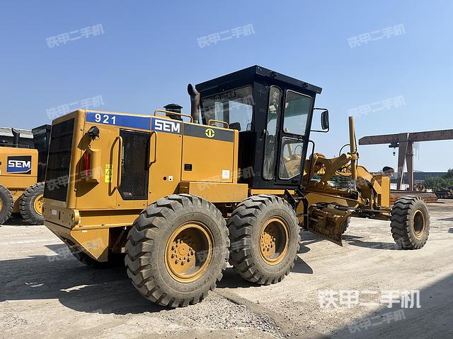 整机右后45°（设备外观及核心部件）