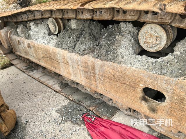 右側(cè)履帶整體（行走機(jī)構(gòu)）