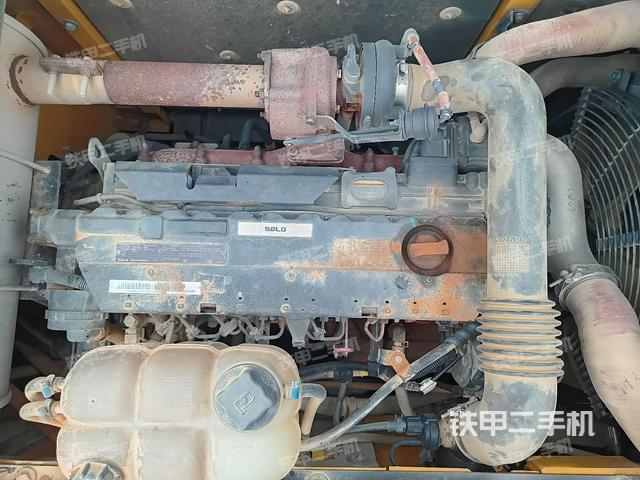 发动机整体俯视（整机外观）