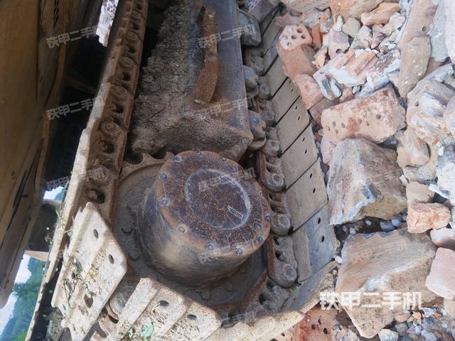 左驅(qū)動(dòng)輪（行走機(jī)構(gòu)）