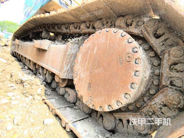 單側(cè)履帶整體（整機(jī)外觀）