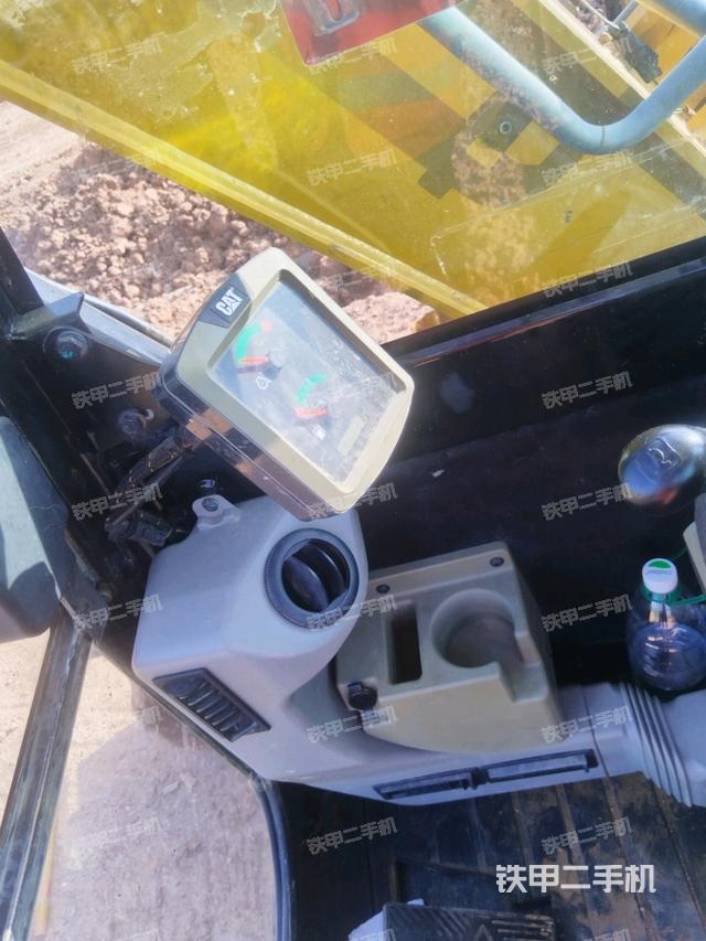 座椅右側(cè)控制臺/鑰匙門/油門/含右手柄（駕駛室部分）