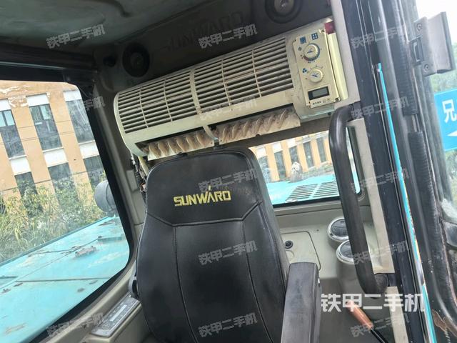 座椅后部（駕駛室部分）