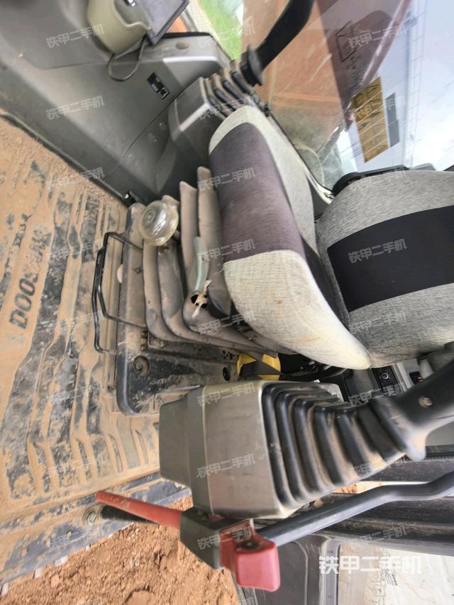 座椅后部（駕駛室部分）