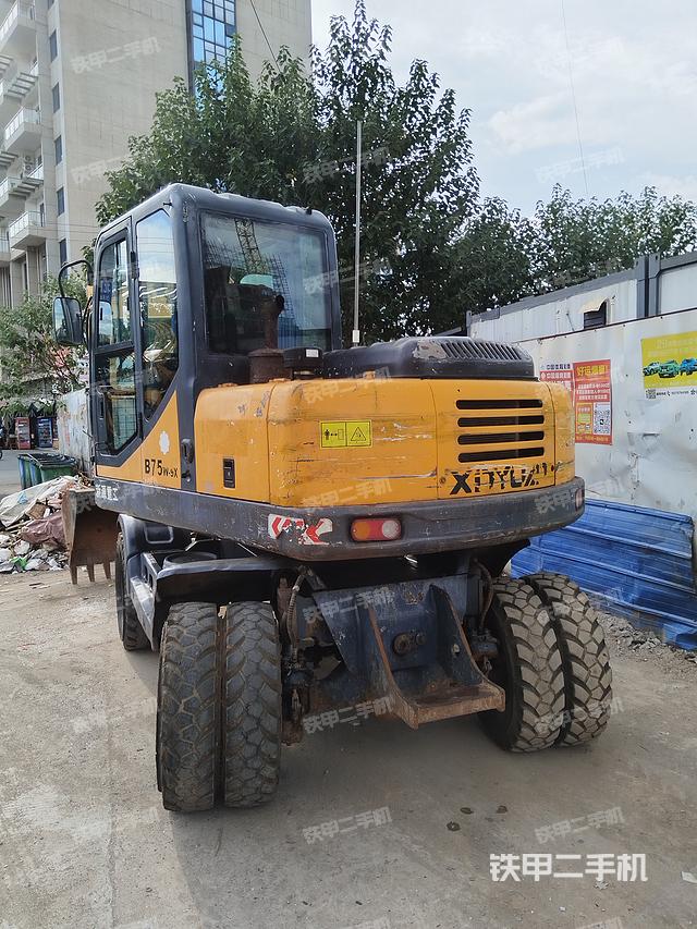 单侧履带整体（整机外观）