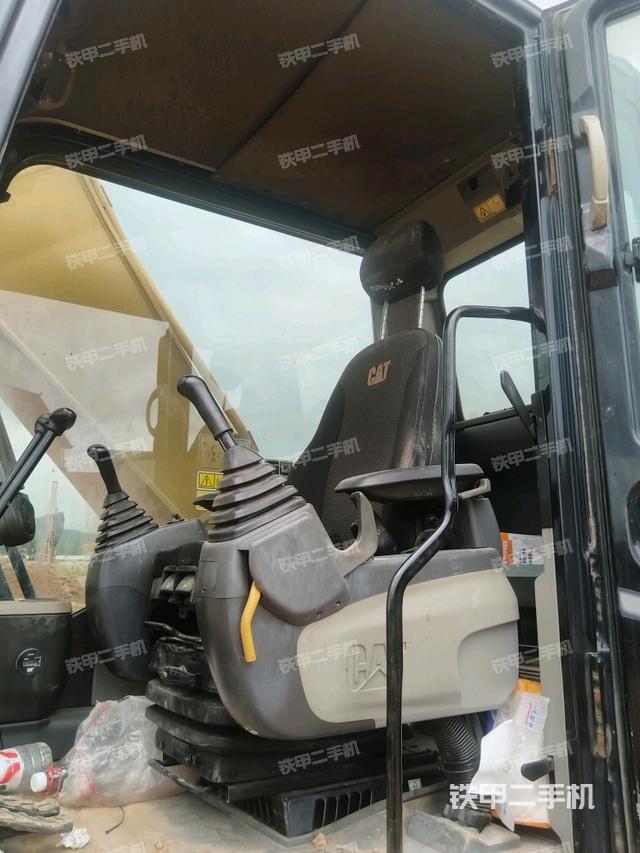 駕駛室左后45度（駕駛室部分）