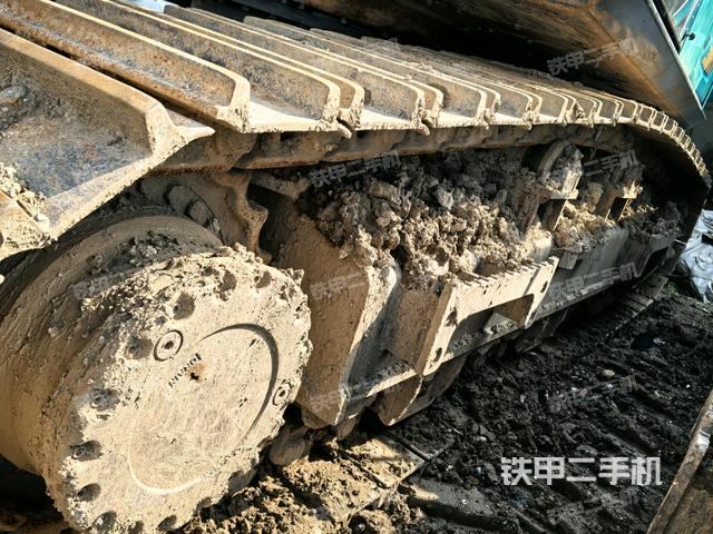 左侧履带整体 （行走机构）