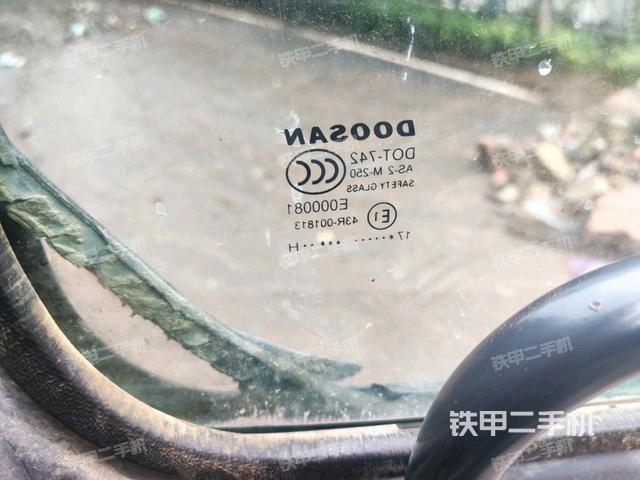 驾驶室正侧（驾驶室部分）