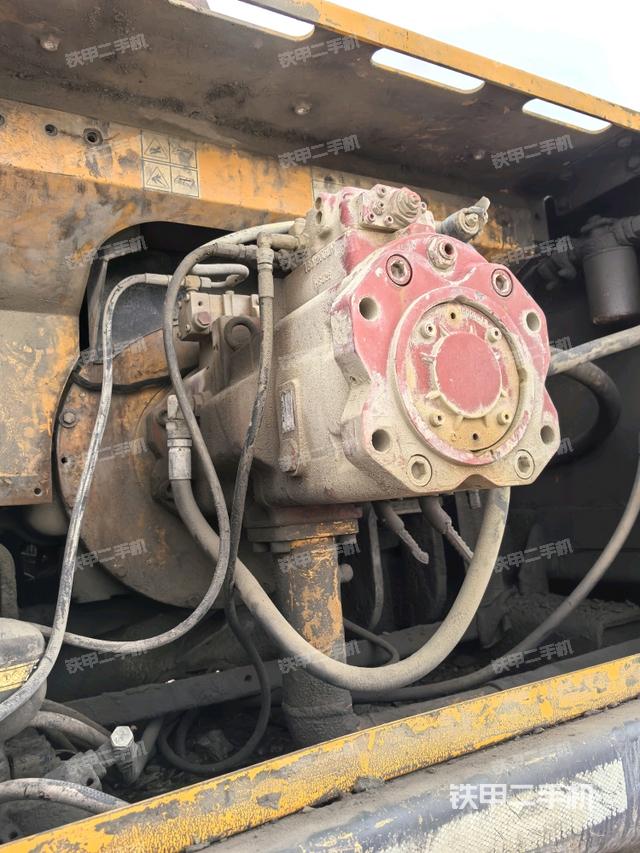 液壓泵斜45?左（大件艙室）