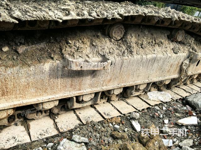 右側(cè)履帶整體（行走機構(gòu)）