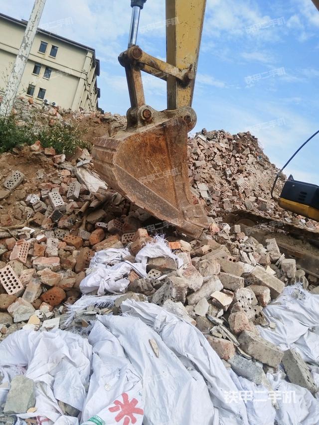 小臂整體左后（工作和回轉(zhuǎn)裝置）