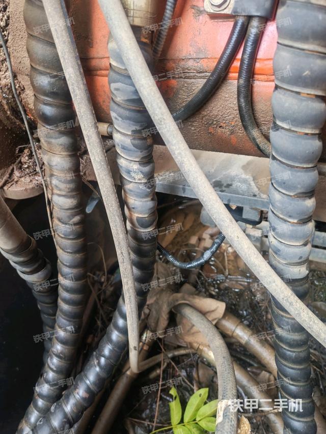 气门室盖螺丝特写（上车部件）